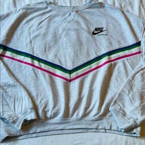 Retro cropped Nike crew sweatshirt